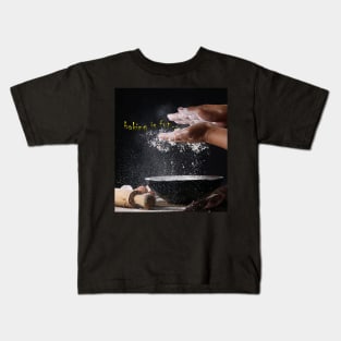 Flour explosion Kids T-Shirt